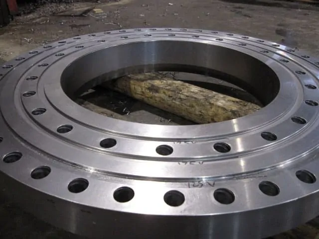 Choosing the Right Material for Large Diameter Flanges 6 Choosing the Right Material for Large Diameter Flanges